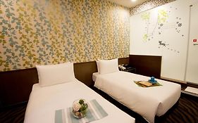 Ximen Holiday Fun Hotel